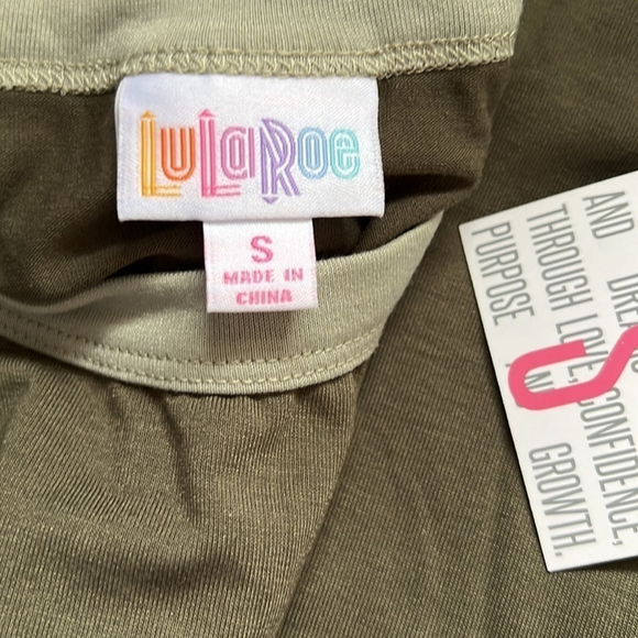 NWT Solid Green Randy Baseball Tee size Small LuLaRoe - Picture 4 of 6